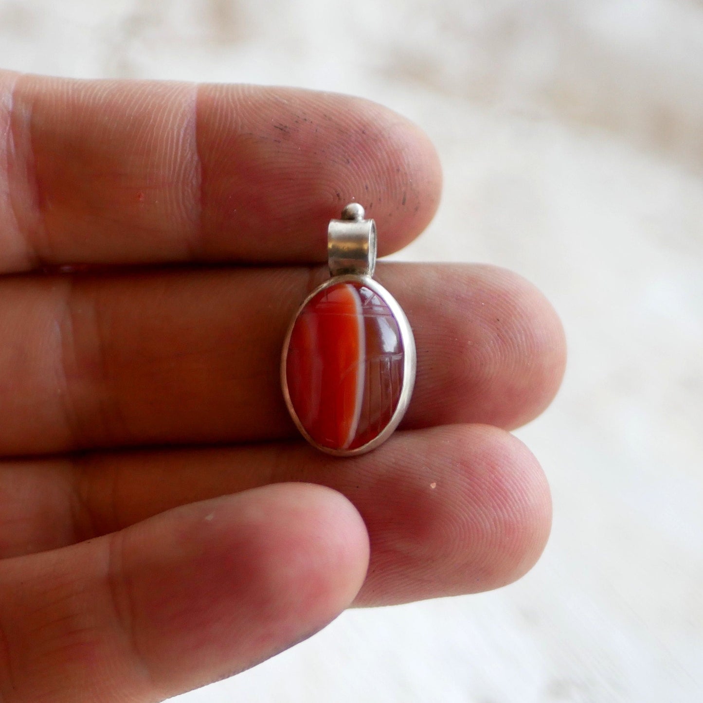 Pendentif scarabée égyptien agate rouge  argent