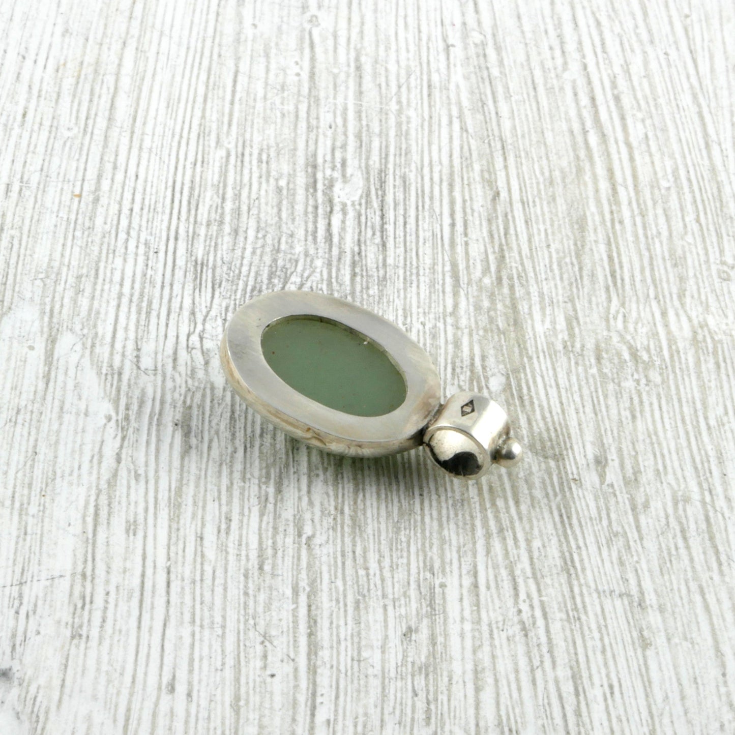 Pendentif scarabée égyptien aventurine verte et argent arrière