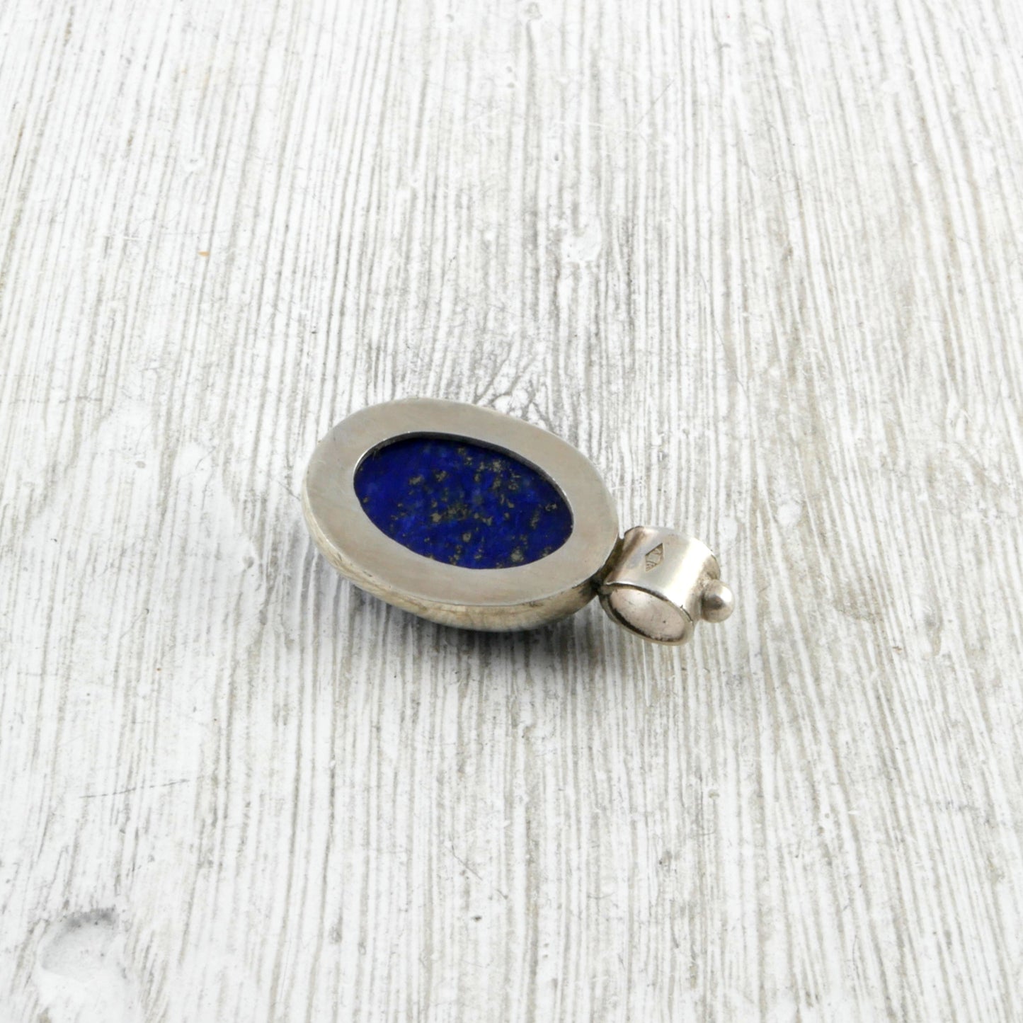 Pendentif scarabée égyptien en lapis lazuli et argent arrière