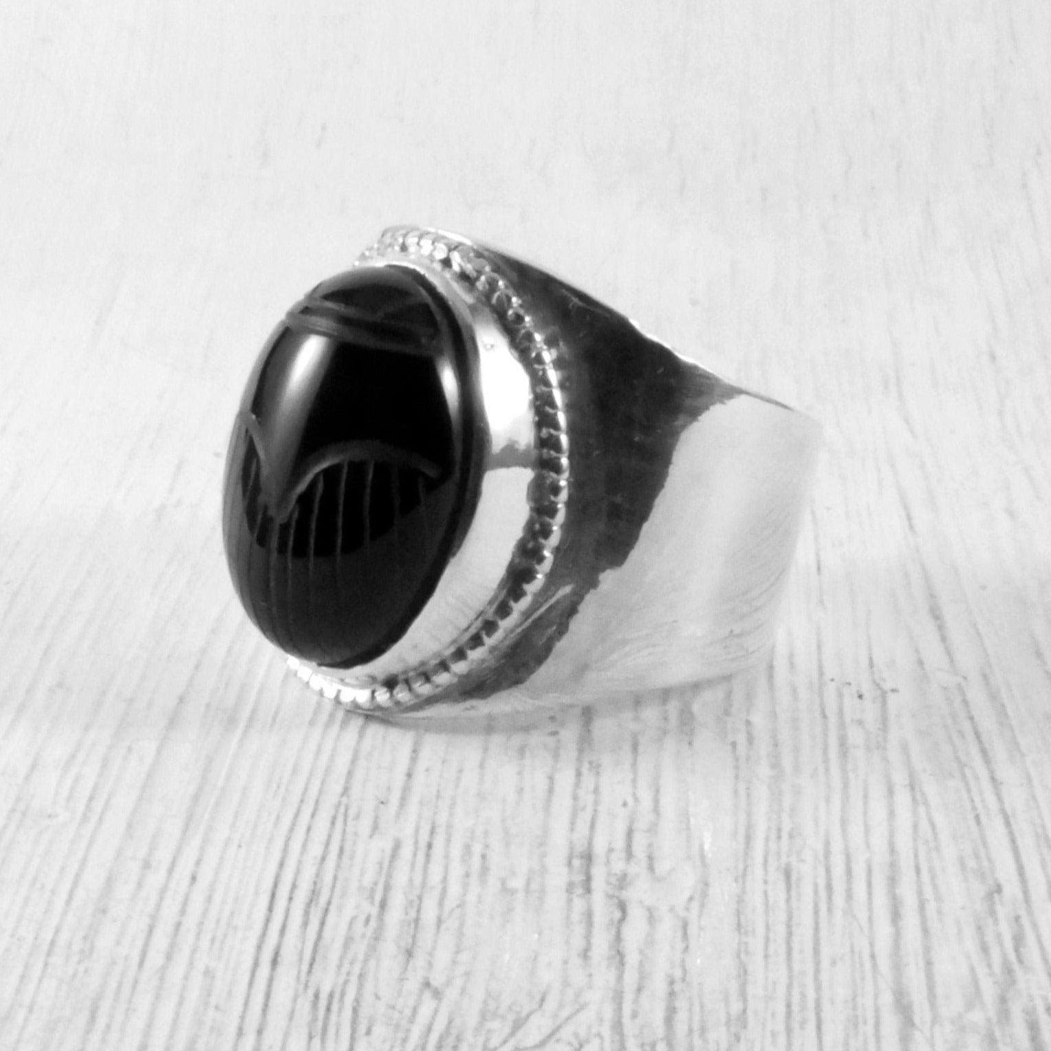 bague argent et scarabée en onyx noir