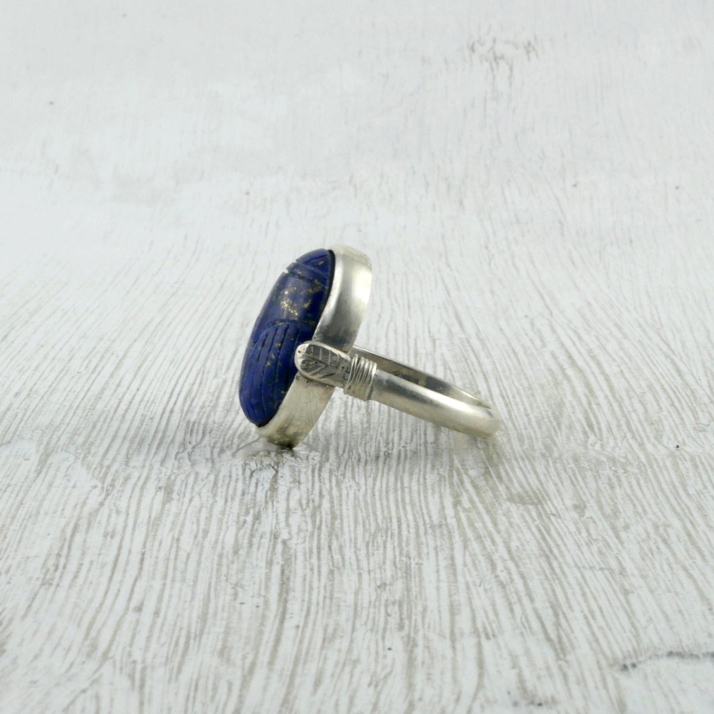 bague argent et scarabée en lapis