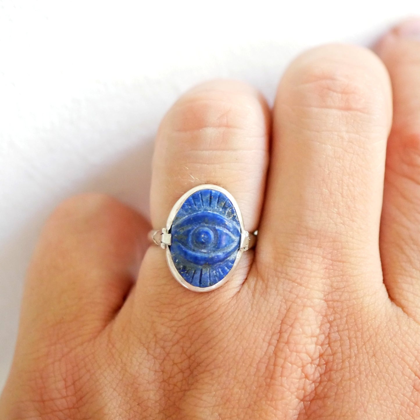 Bague mauvais œil en Lapis lazuli et Argent 925 Thalisman portée